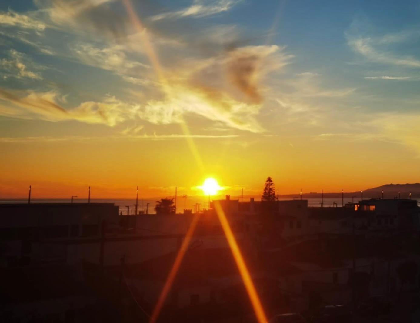 Sea View & Sundown, 150M From The Beach And Surf Spots コスタ・ダ・カパリカ エクステリア 写真