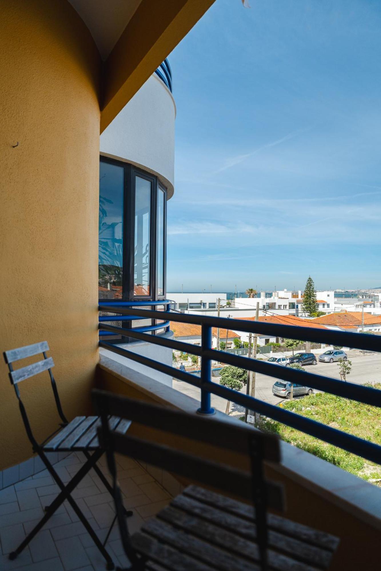 Sea View & Sundown, 150M From The Beach And Surf Spots コスタ・ダ・カパリカ エクステリア 写真