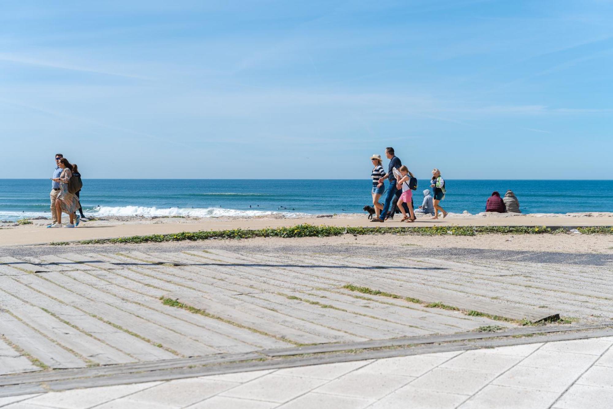 Sea View & Sundown, 150M From The Beach And Surf Spots コスタ・ダ・カパリカ エクステリア 写真